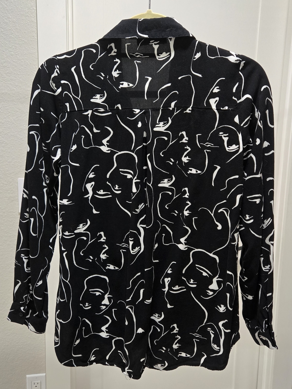 Black Abstract Face-Print Button Down Shirt - Picture 6 of 7